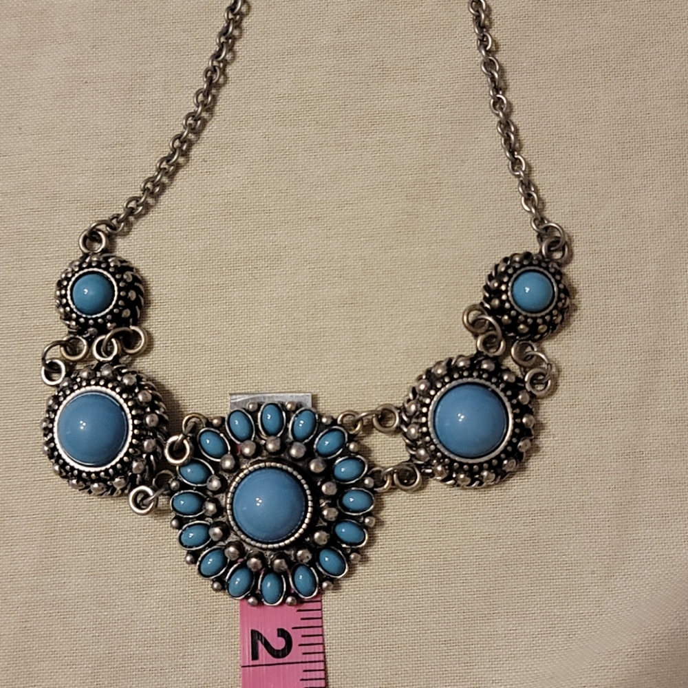 Turquoise Necklace Approx 10" Hanging - Picture 3 of 3